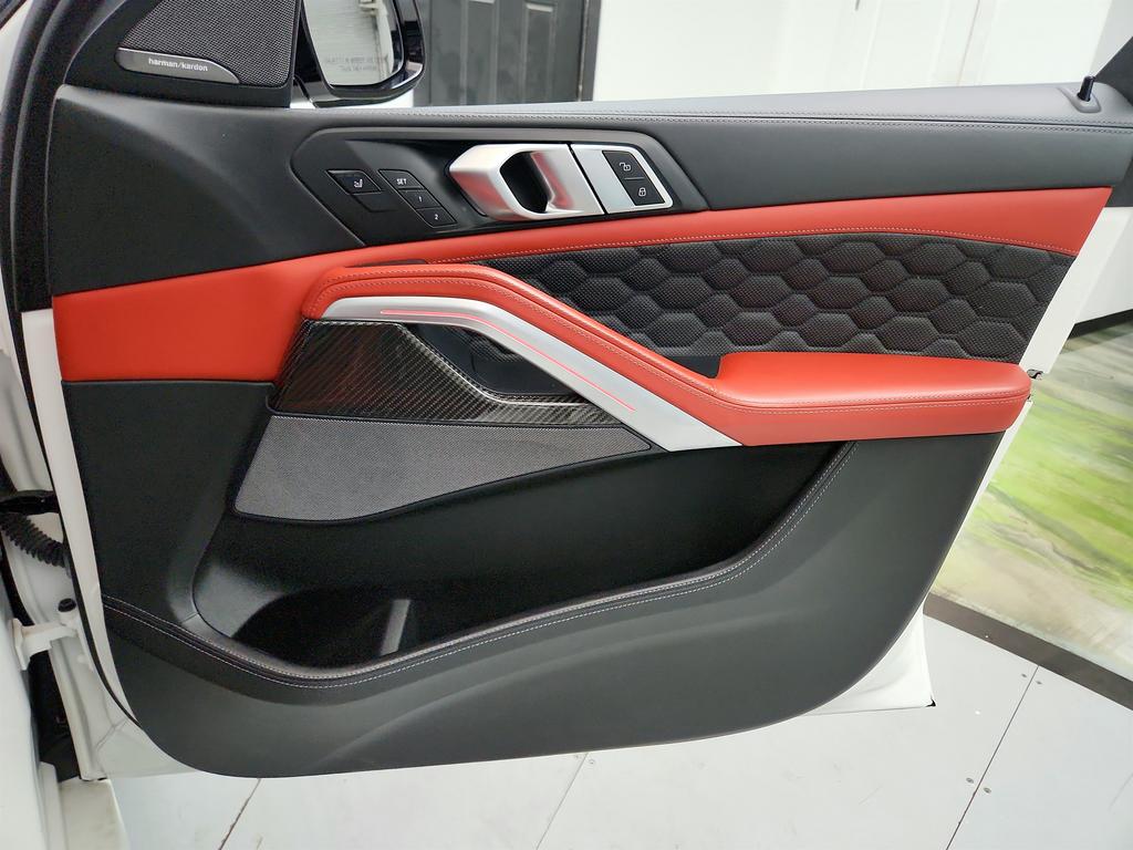 2021 BMW X6 - $54,250