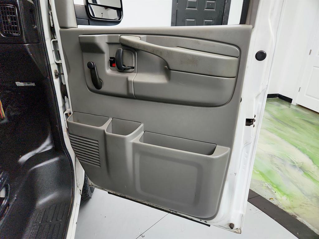 2013 Chevrolet Express - $5,495
