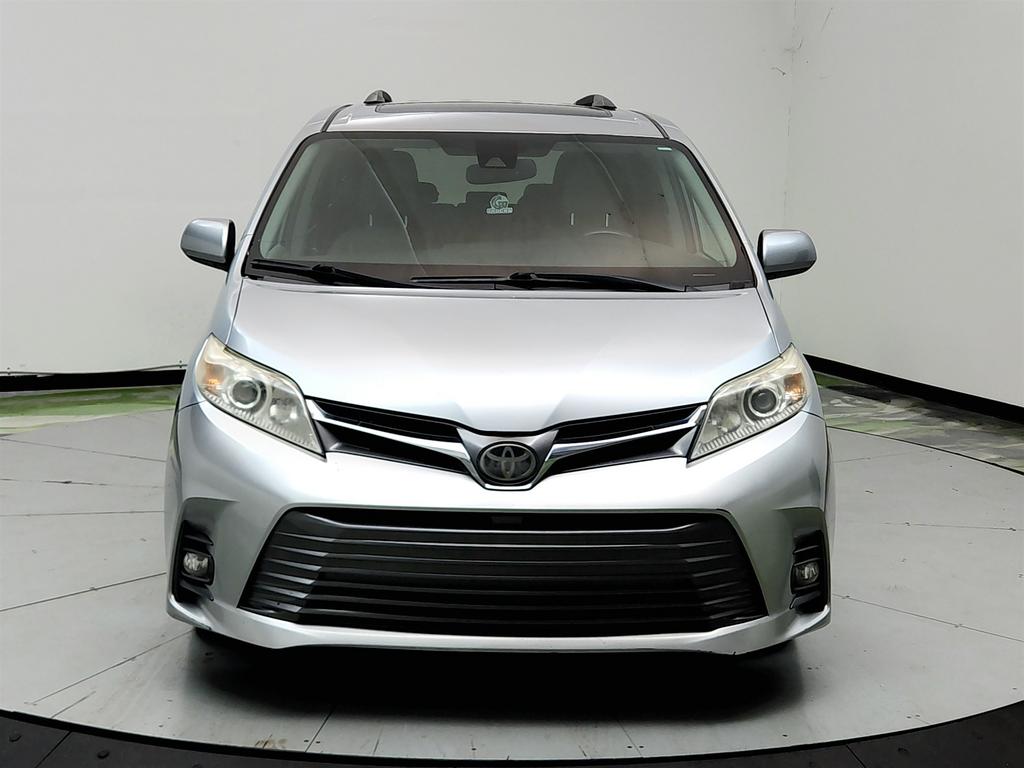 2019 Toyota Sienna - $15,945