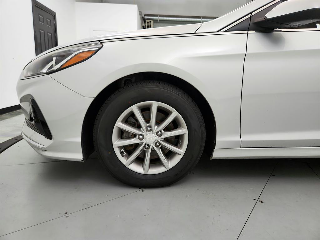 2018 Hyundai Sonata - $10,995