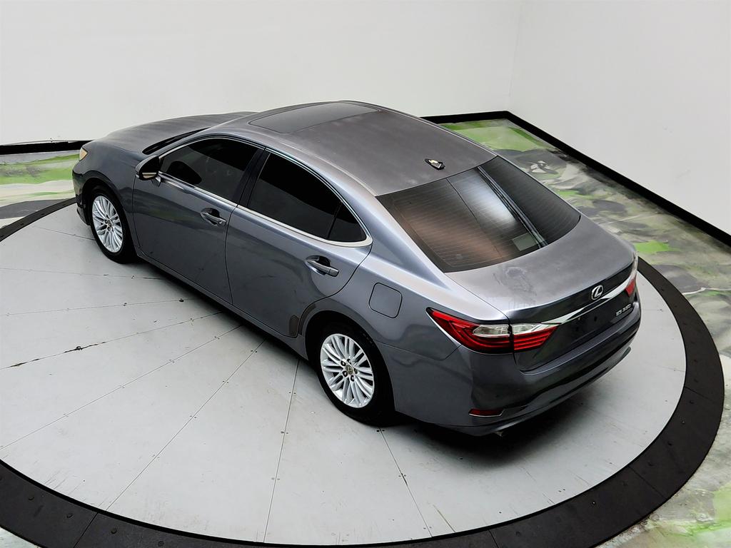 2014 Lexus ES - $9,450