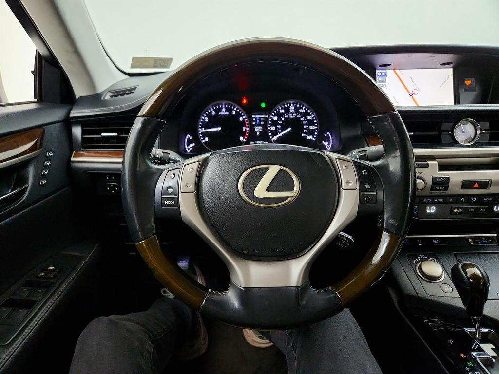 2014 Lexus ES - $9,450