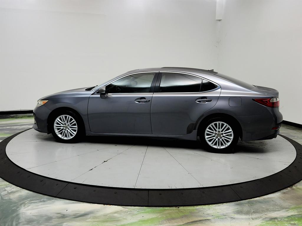 2014 Lexus ES - $9,450
