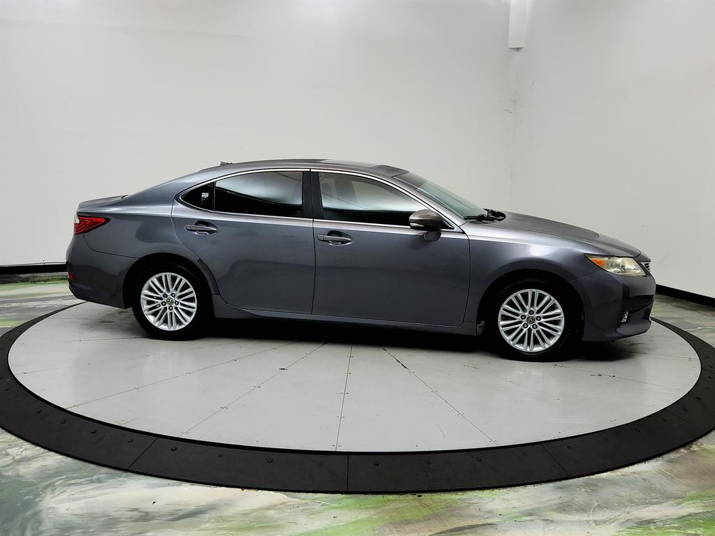 2014 Lexus ES - $9,450