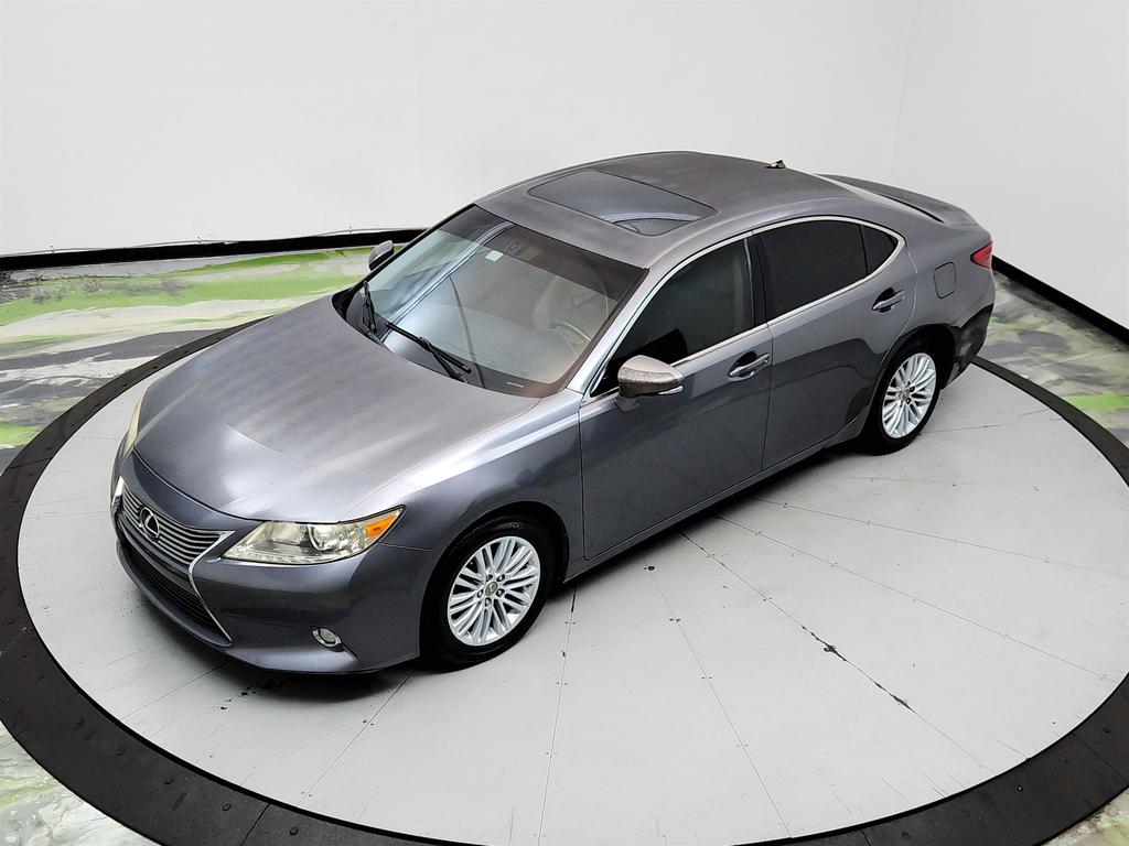 2014 Lexus ES - $9,450