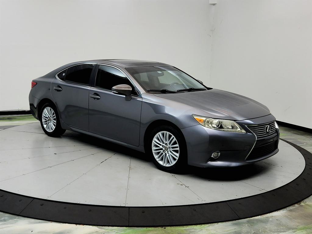 2014 Lexus ES - $9,450