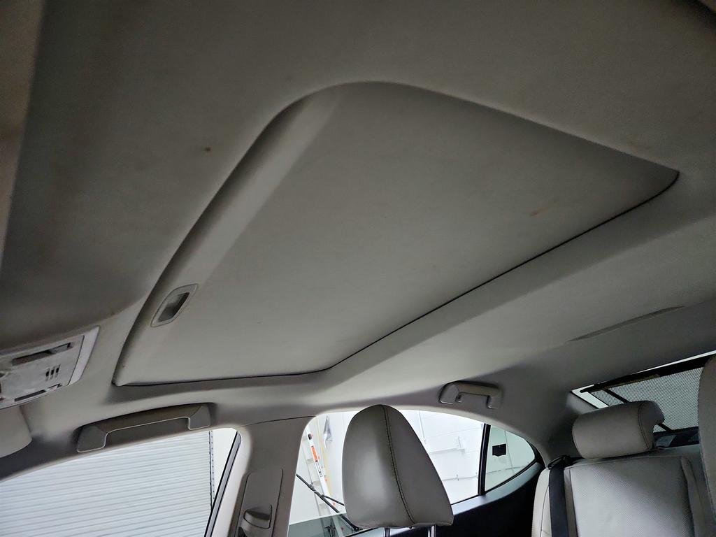 2014 Lexus ES - $9,450