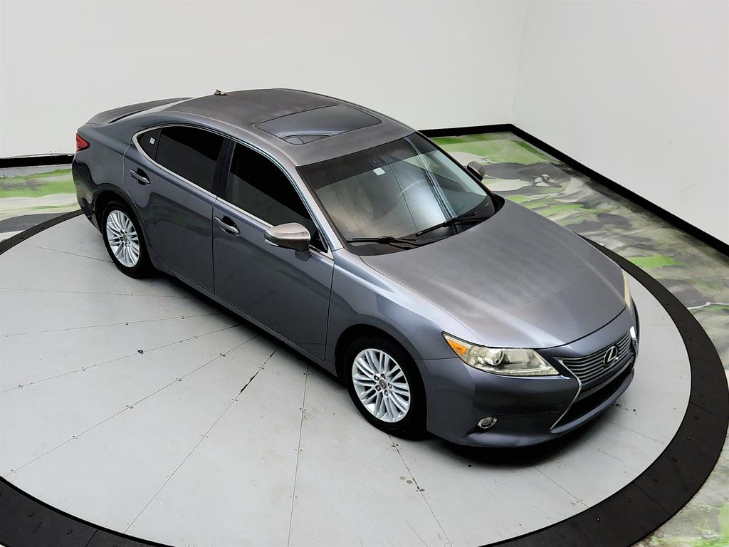 2014 Lexus ES - $9,450