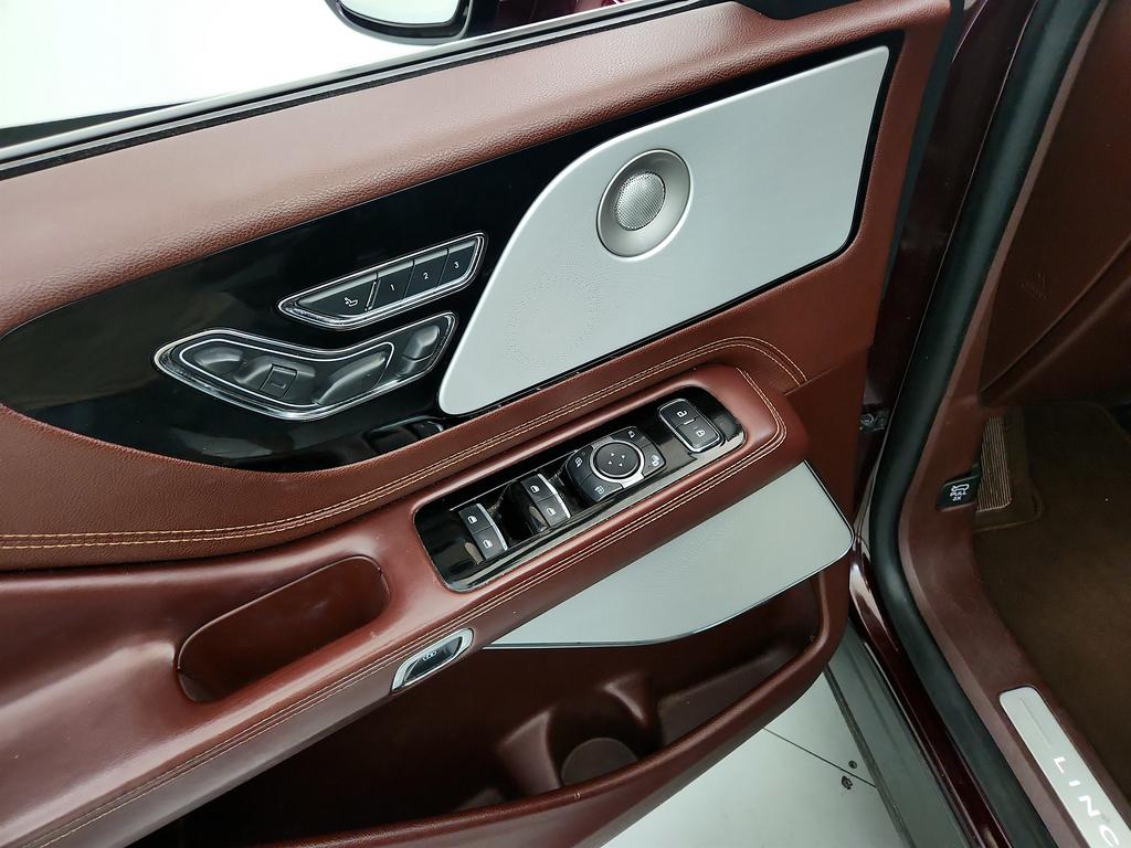 2020 Lincoln Aviator - $20,895