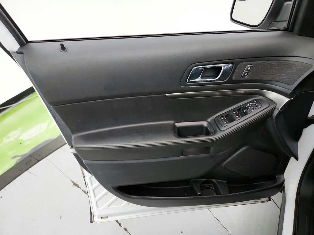 2019 Ford Explorer - $8,395
