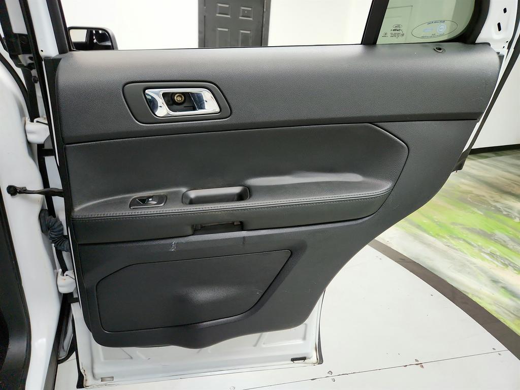 2019 Ford Explorer - $8,395