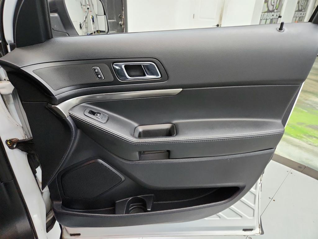2019 Ford Explorer - $8,395