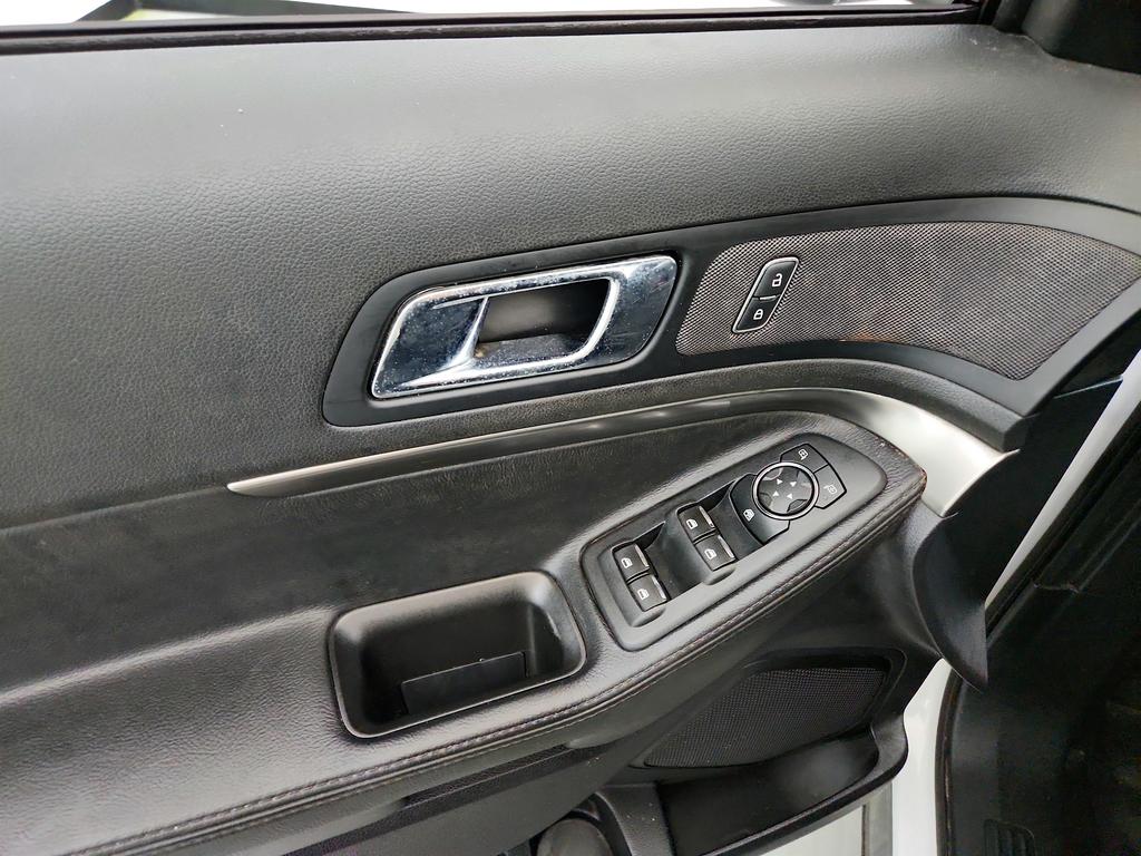 2019 Ford Explorer - $8,395