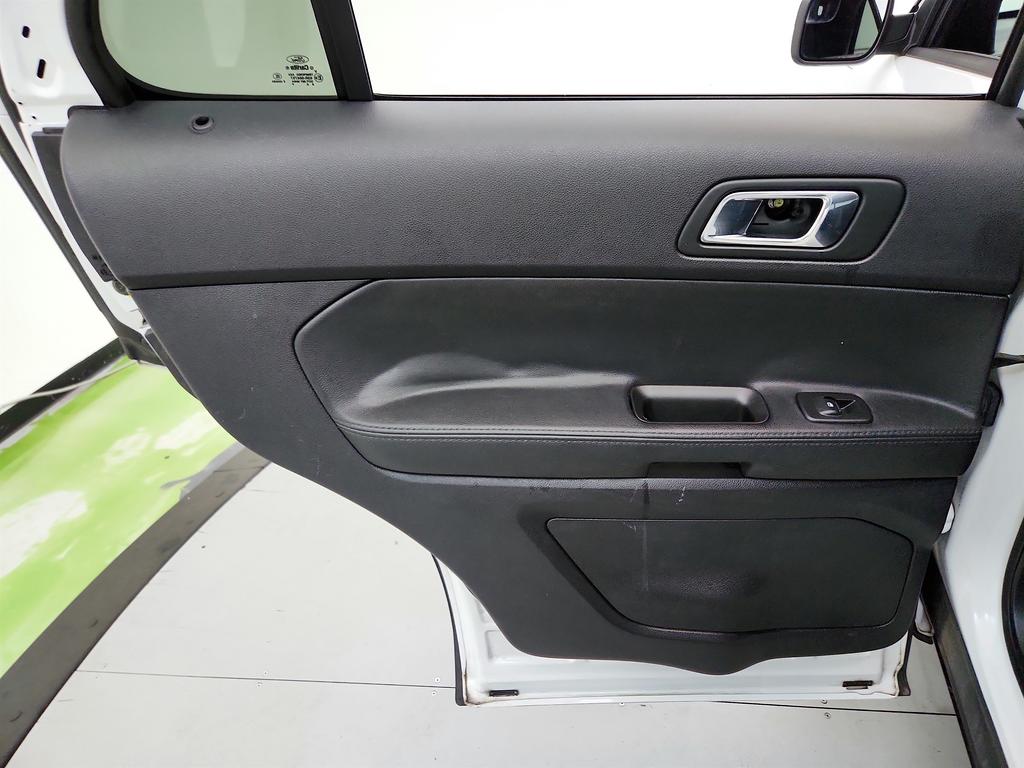 2019 Ford Explorer - $8,395