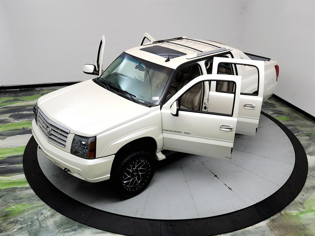 2003 Cadillac Escalade - $7,945