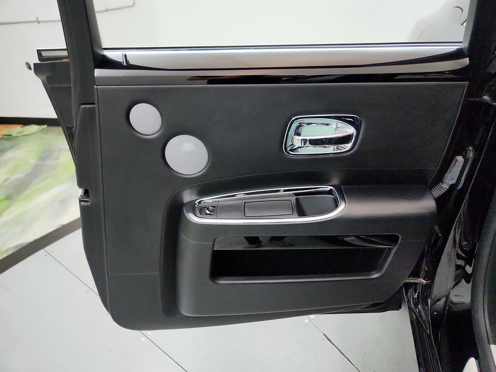 2010 Rolls-Royce Ghost - $69,850