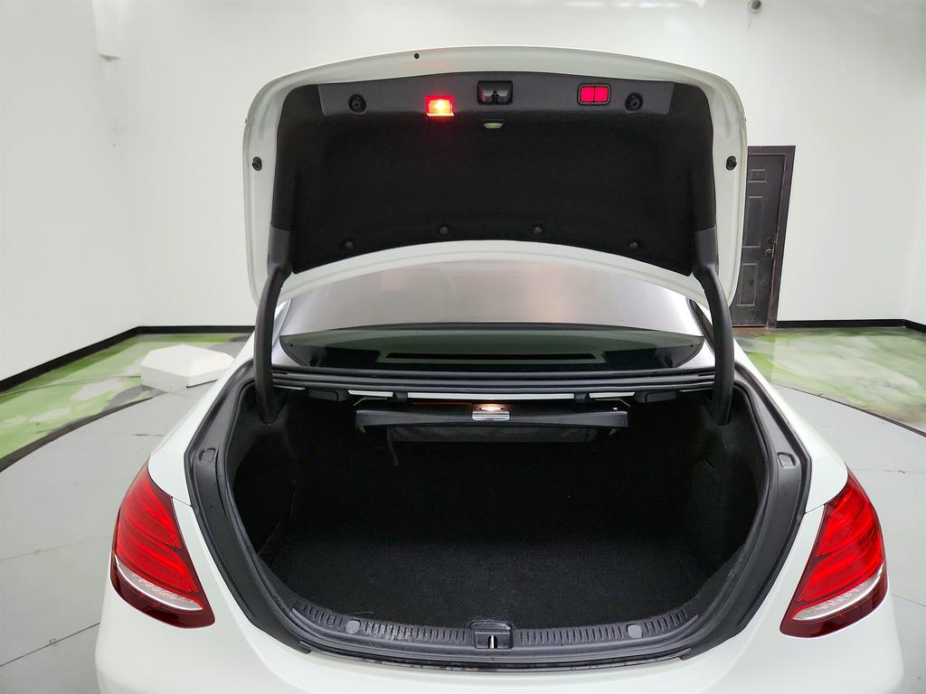 2018 Mercedes-Benz E-Class - $19,050