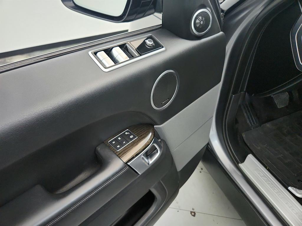 2020 Land Rover Range Rover Sport - $21,550