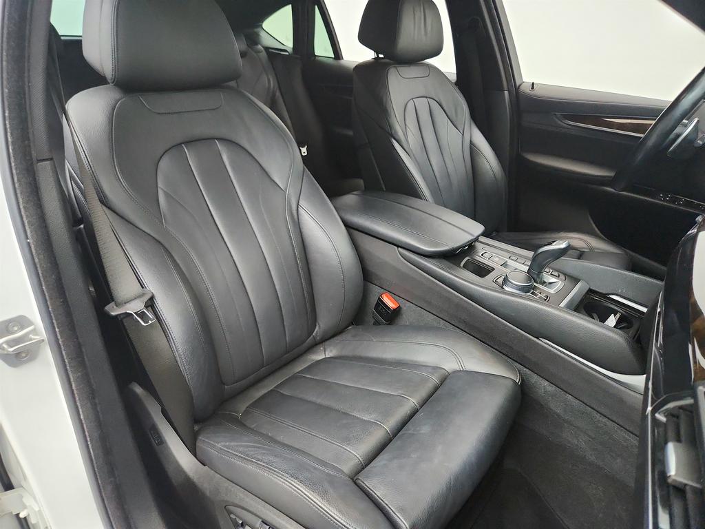 2017 BMW X6 - $18,795