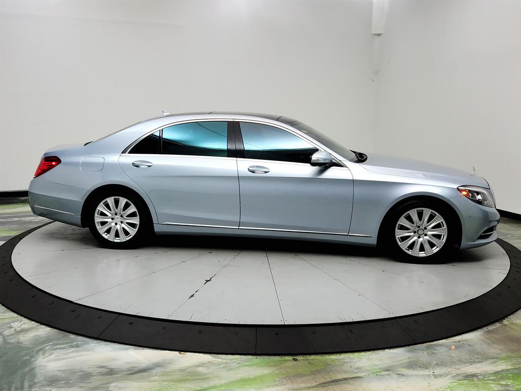 2014 Mercedes-Benz S-class - $17,750