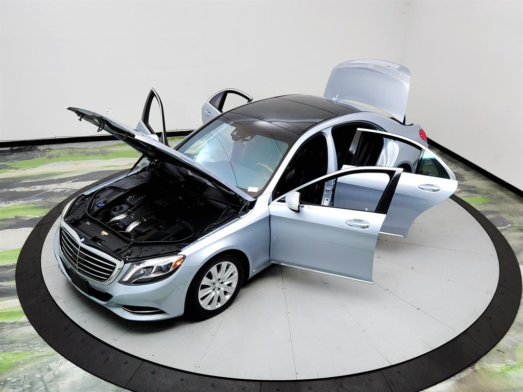 2014 Mercedes-Benz S-class - $17,750