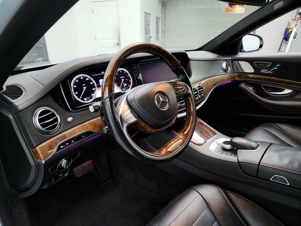 2014 Mercedes-Benz S-class - $17,750