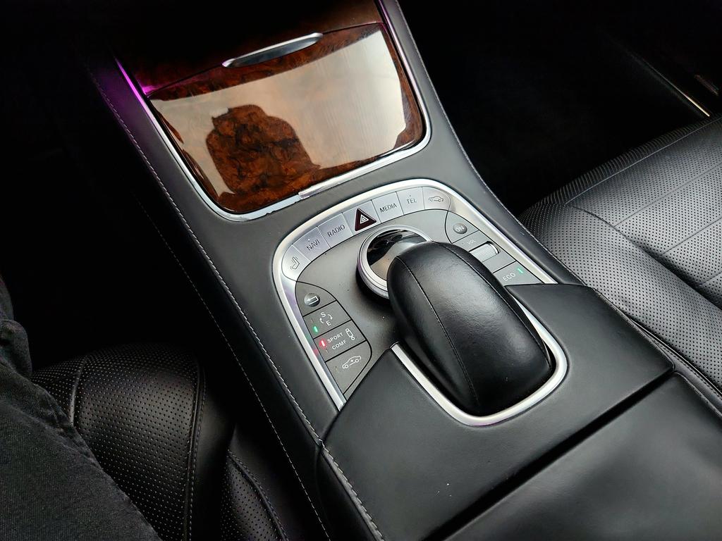 2014 Mercedes-Benz S-class - $17,750