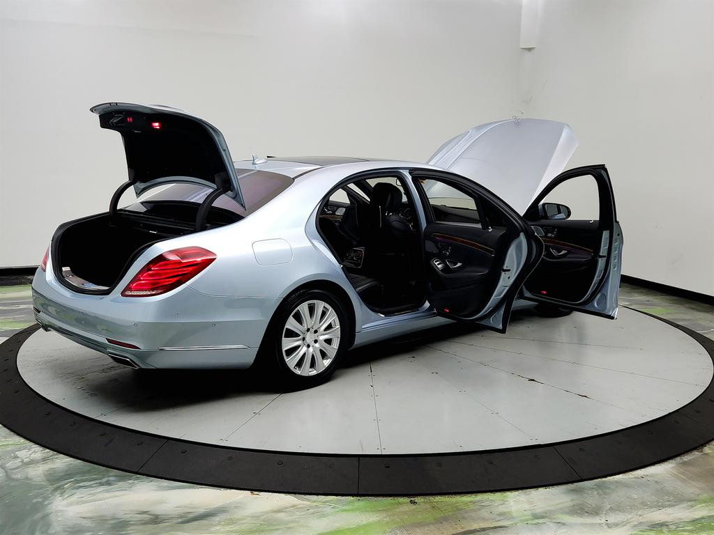2014 Mercedes-Benz S-class - $17,750