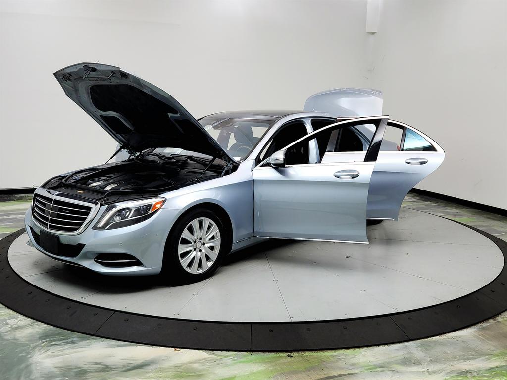 2014 Mercedes-Benz S-class - $17,750