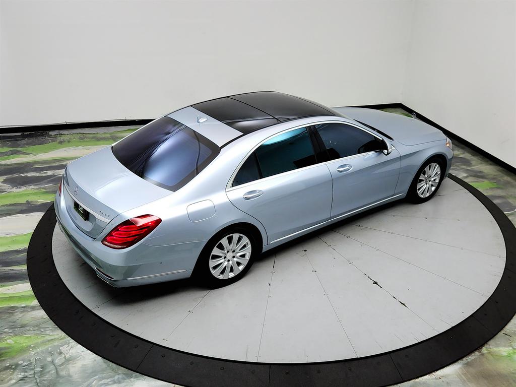 2014 Mercedes-Benz S-class - $17,750