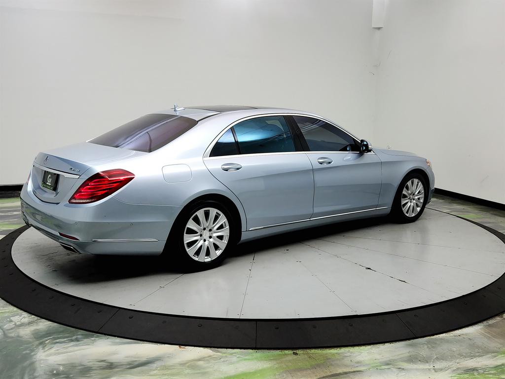2014 Mercedes-Benz S-class - $17,750