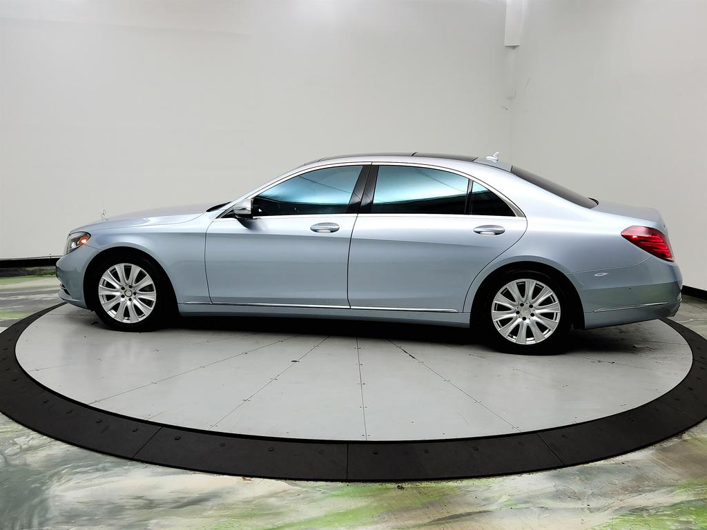 2014 Mercedes-Benz S-class - $17,750