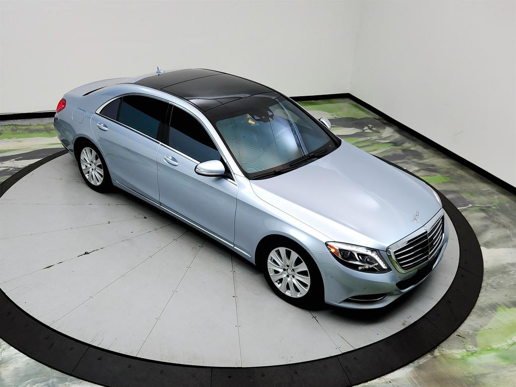 2014 Mercedes-Benz S-class - $17,750