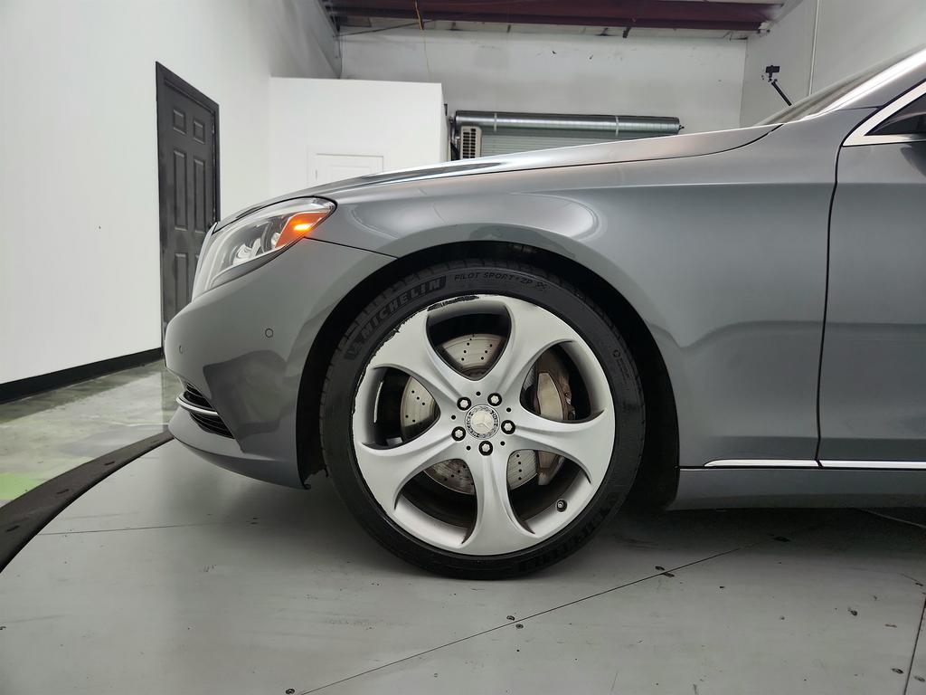 2016 Mercedes-Benz S-class - $21,250