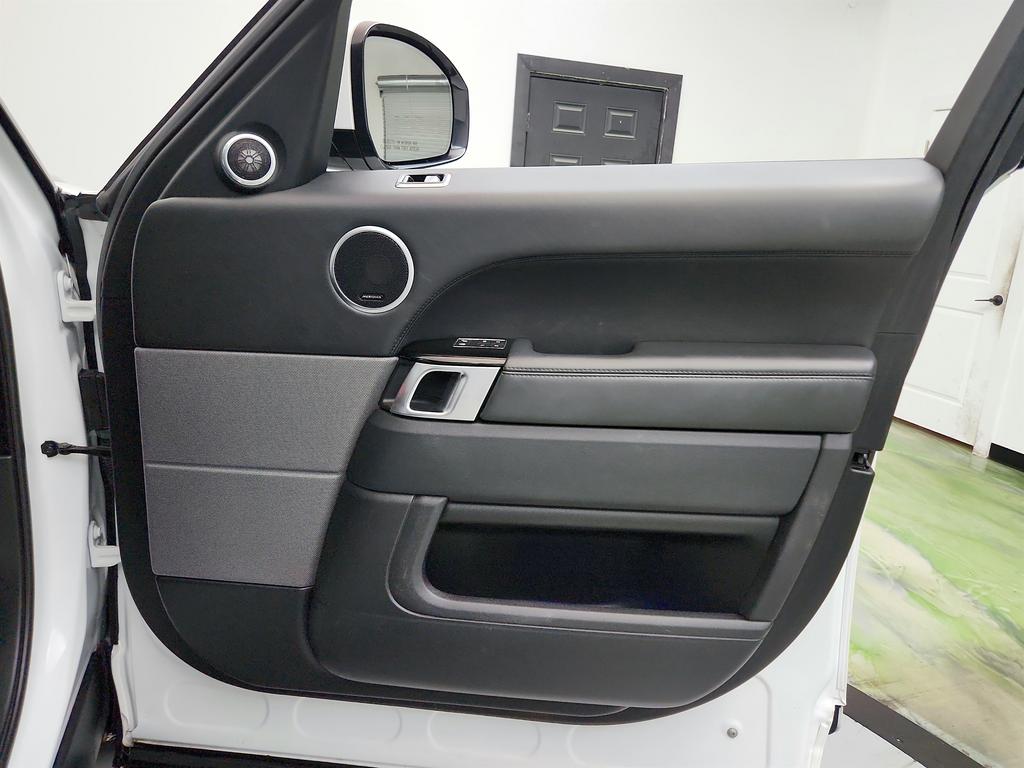 2018 Land Rover Range Rover Sport - $22,595