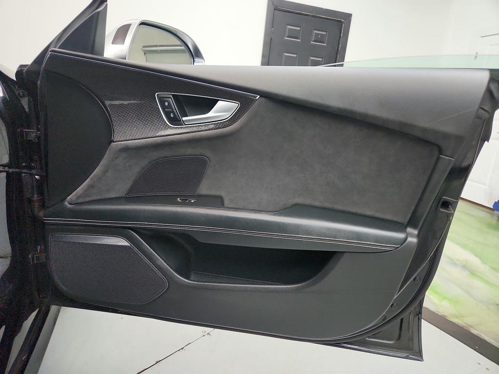 2017 Audi S7 - $21,550
