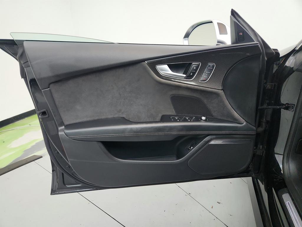 2017 Audi S7 - $21,550