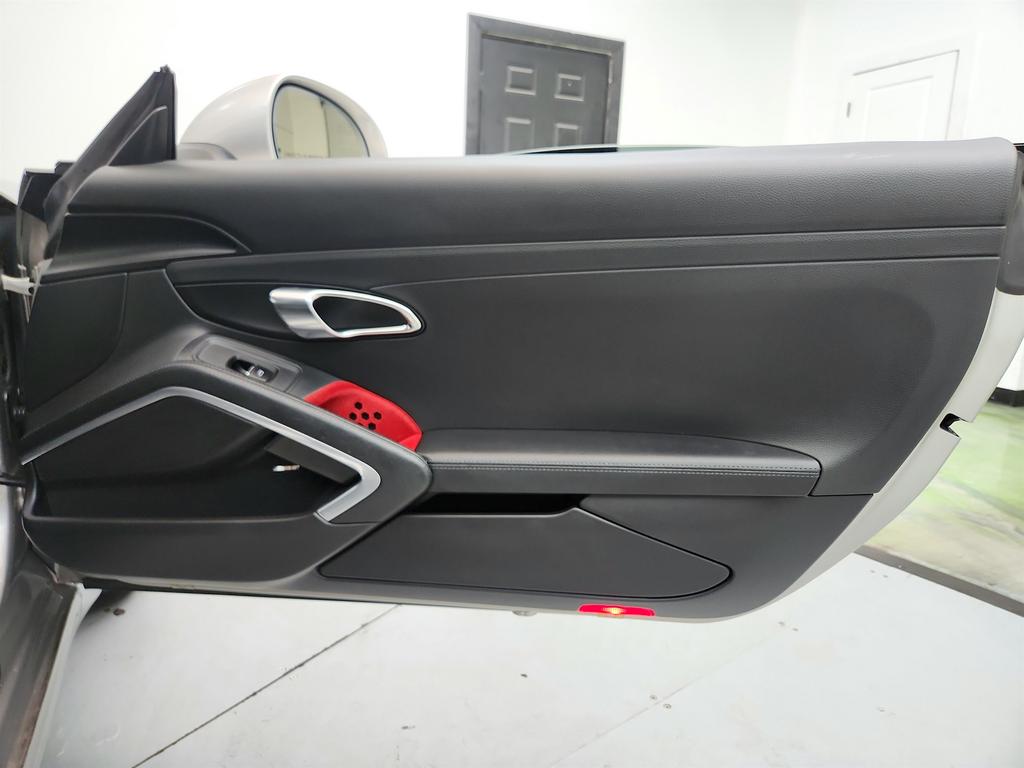 2013 Porsche 911 - $46,650