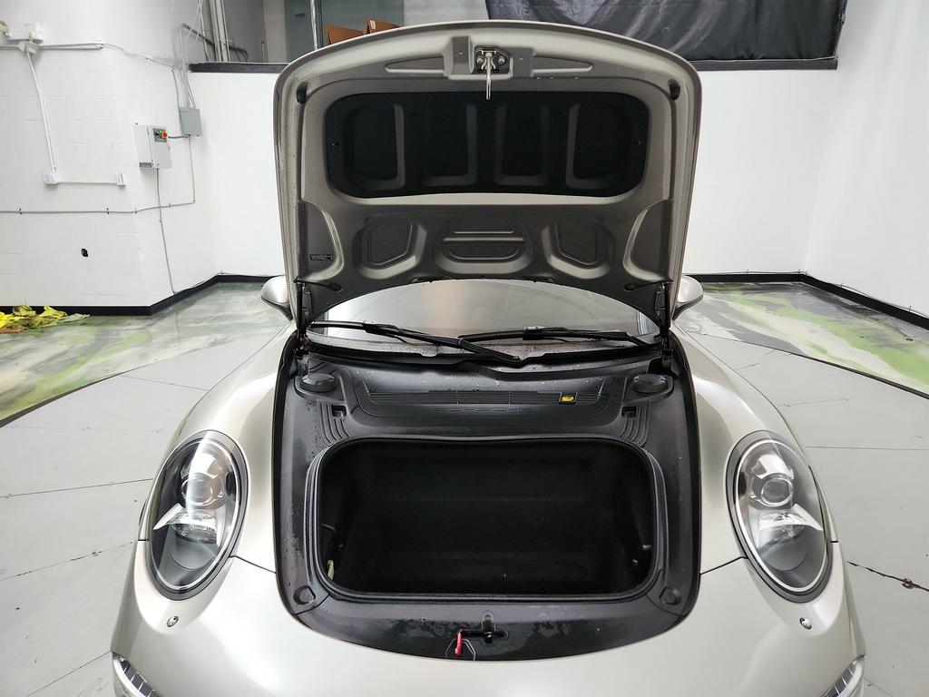 2013 Porsche 911 - $46,650
