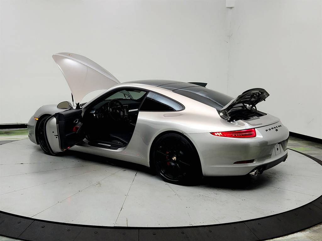 2013 Porsche 911 - $46,650