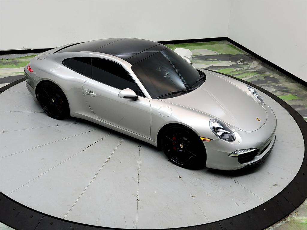 2013 Porsche 911 - $46,650