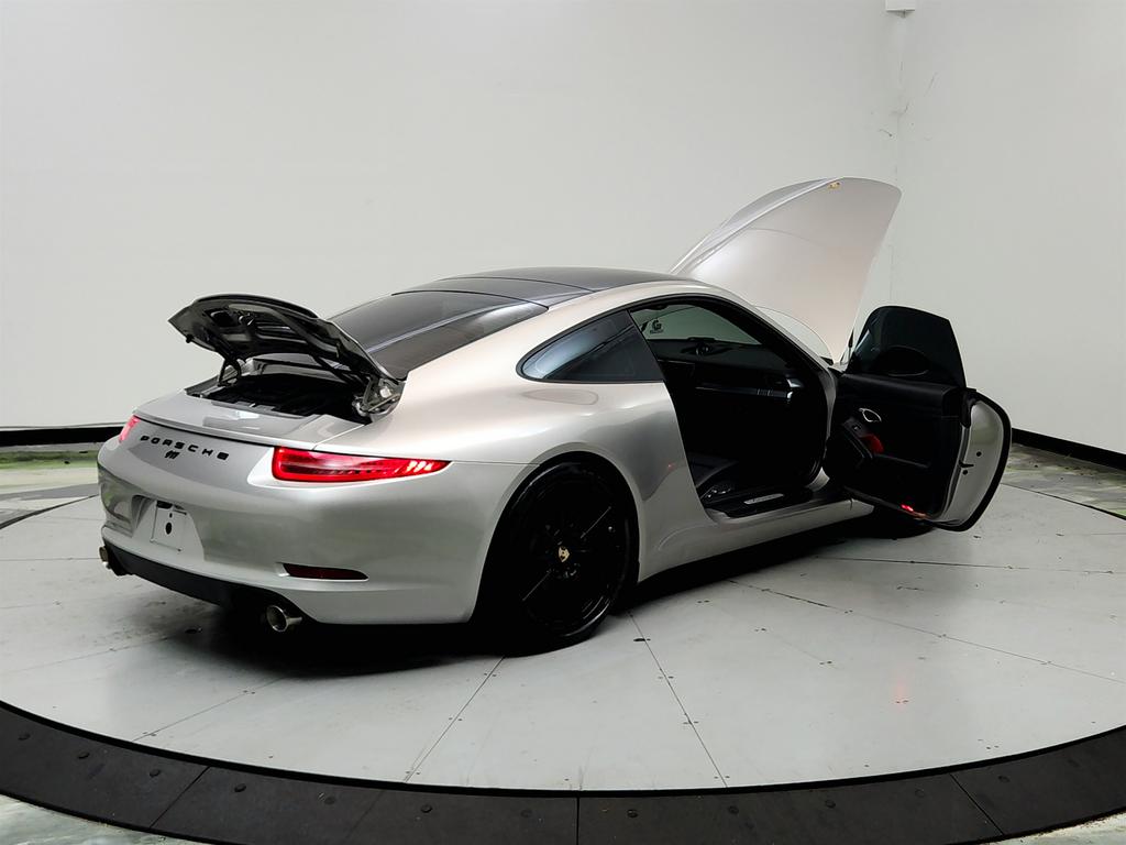 2013 Porsche 911 - $46,650