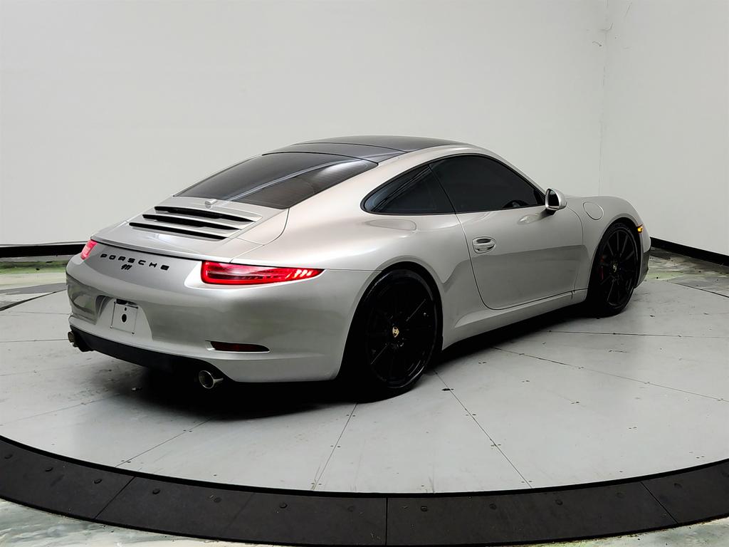 2013 Porsche 911 - $46,650