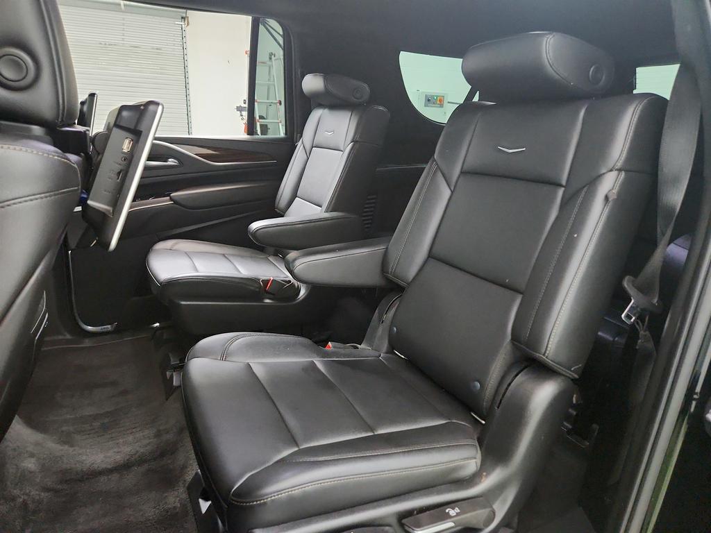 2022 Cadillac Escalade - $43,250
