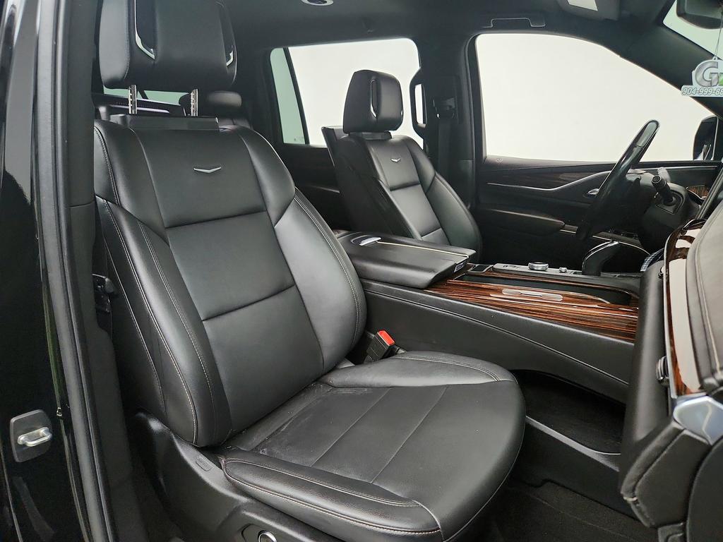 2022 Cadillac Escalade - $43,250