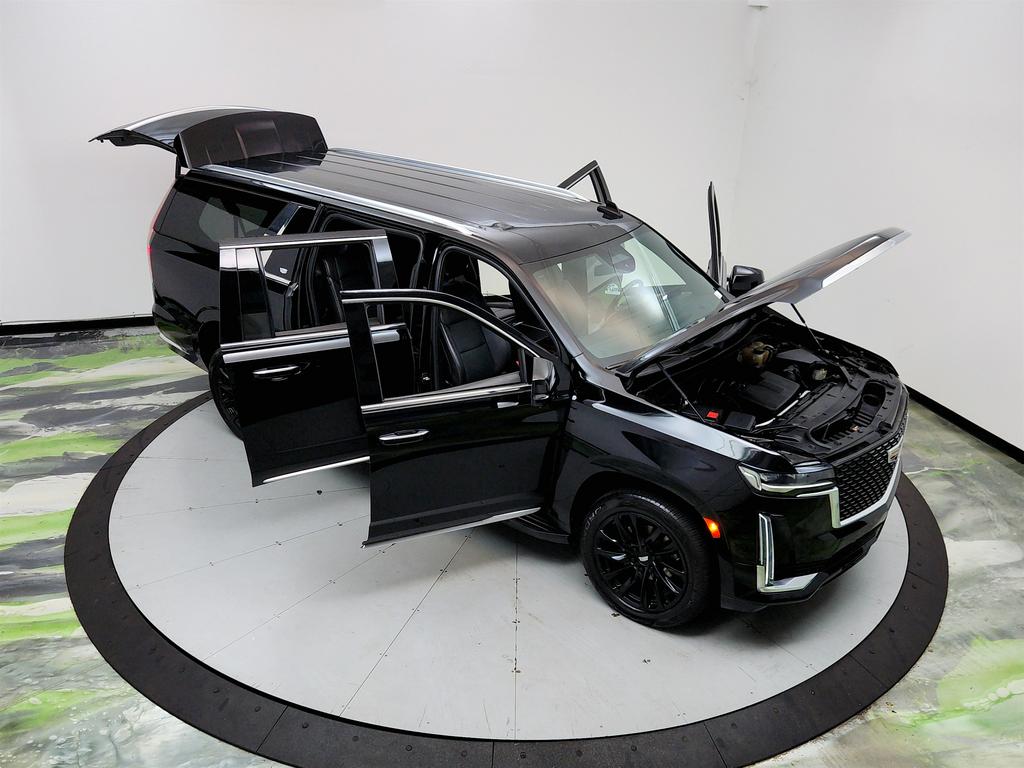 2022 Cadillac Escalade - $43,250
