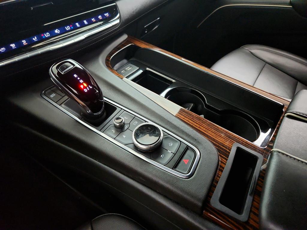 2022 Cadillac Escalade - $43,250