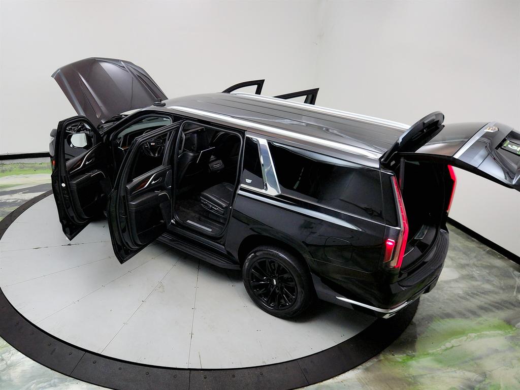 2022 Cadillac Escalade - $43,250