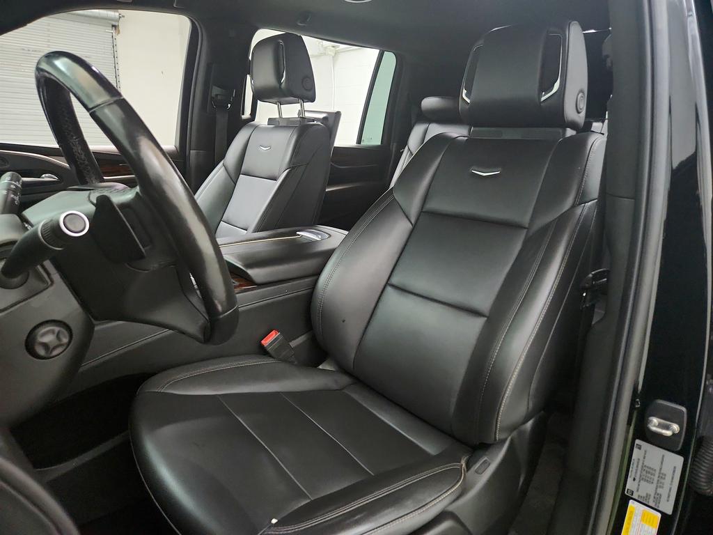 2022 Cadillac Escalade - $43,250
