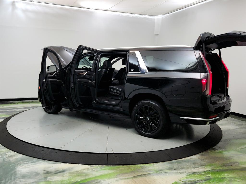 2022 Cadillac Escalade - $43,250